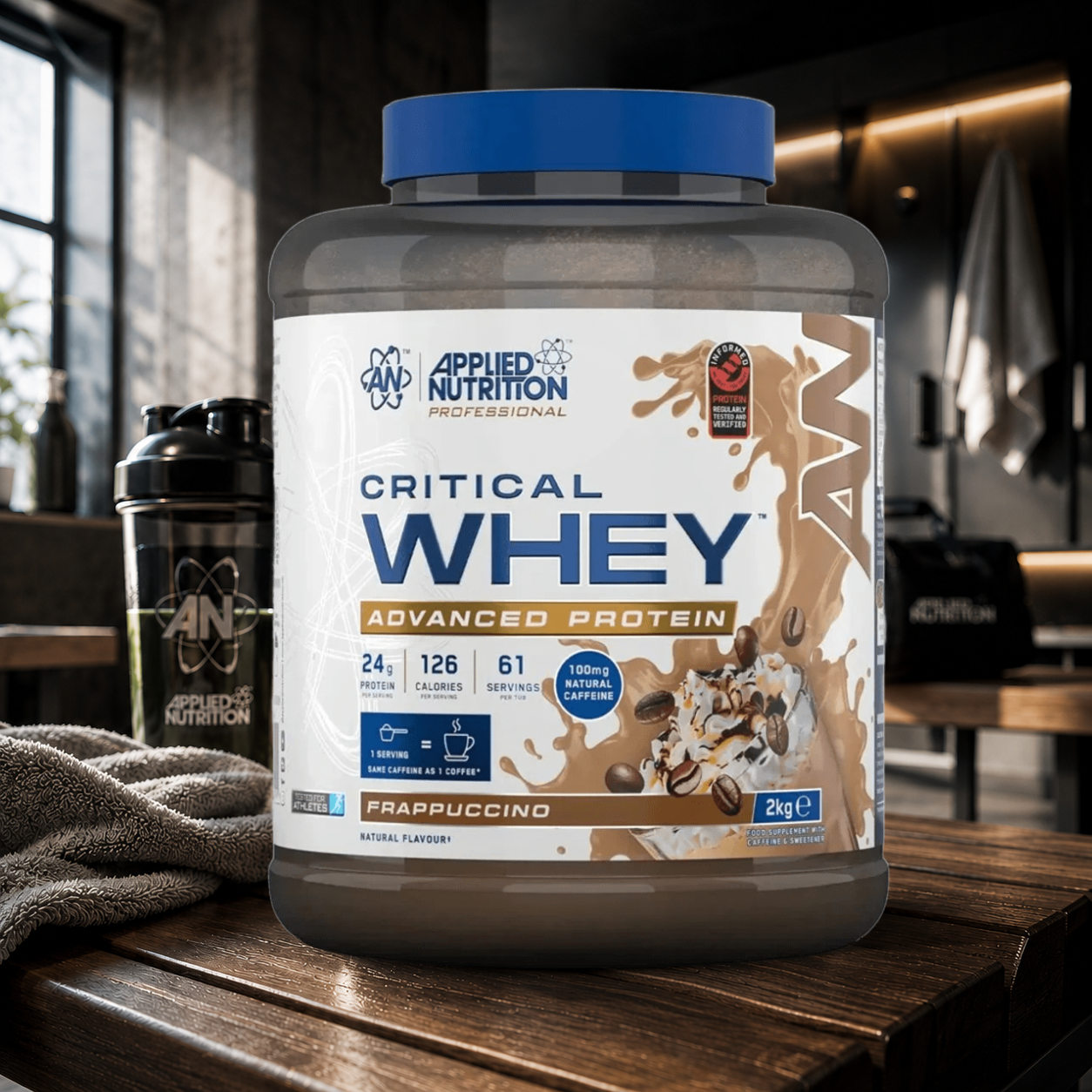 Critical Whey Applied Nutrition associe concentré, isolat, hydrolysat de whey et protéines de lait de vaches européennes nourries à l’herbe pour favoriser récupération et développement musculaire.
