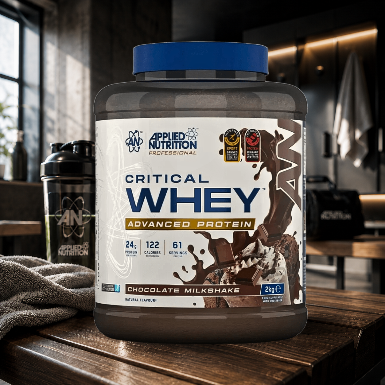 Critical Whey Applied Nutrition associe concentré, isolat, hydrolysat de whey et protéines de lait de vaches européennes nourries à l’herbe pour favoriser récupération et développement musculaire.
