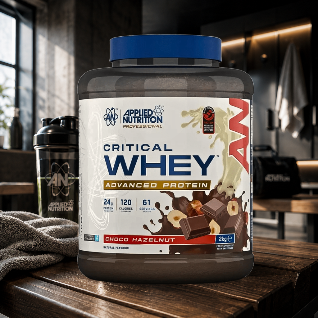 Critical Whey Applied Nutrition associe concentré, isolat, hydrolysat de whey et protéines de lait de vaches européennes nourries à l’herbe pour favoriser récupération et développement musculaire.
