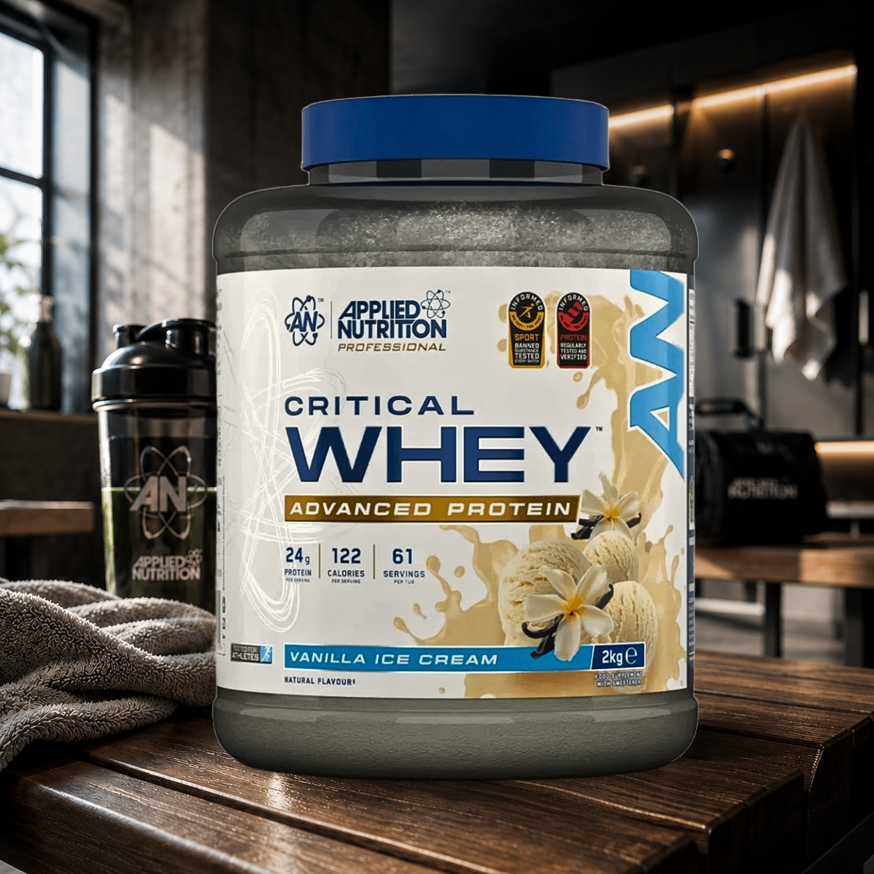 Critical Whey Applied Nutrition associe concentré, isolat, hydrolysat de whey et protéines de lait de vaches européennes nourries à l’herbe pour favoriser récupération et développement musculaire.
