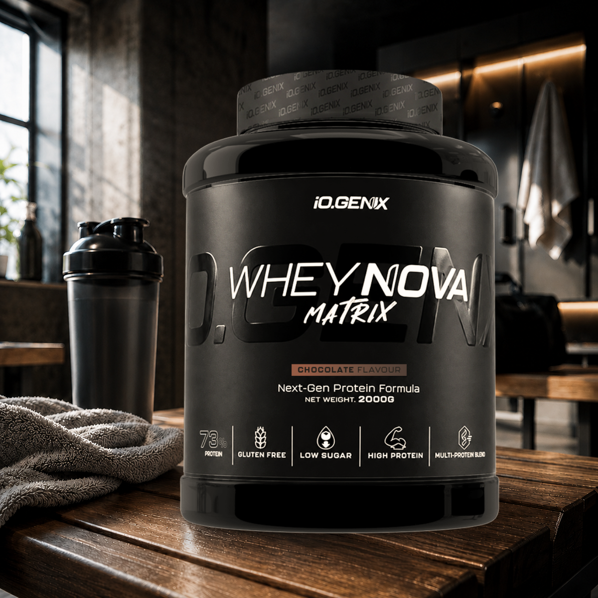 Whey Nova Matrix iO.GENIX associe whey concentrée, isolat de lait Solmiko HD et protéine de bœuf hydrolysée avec DigeZyme® pour une récupération optimale et une…