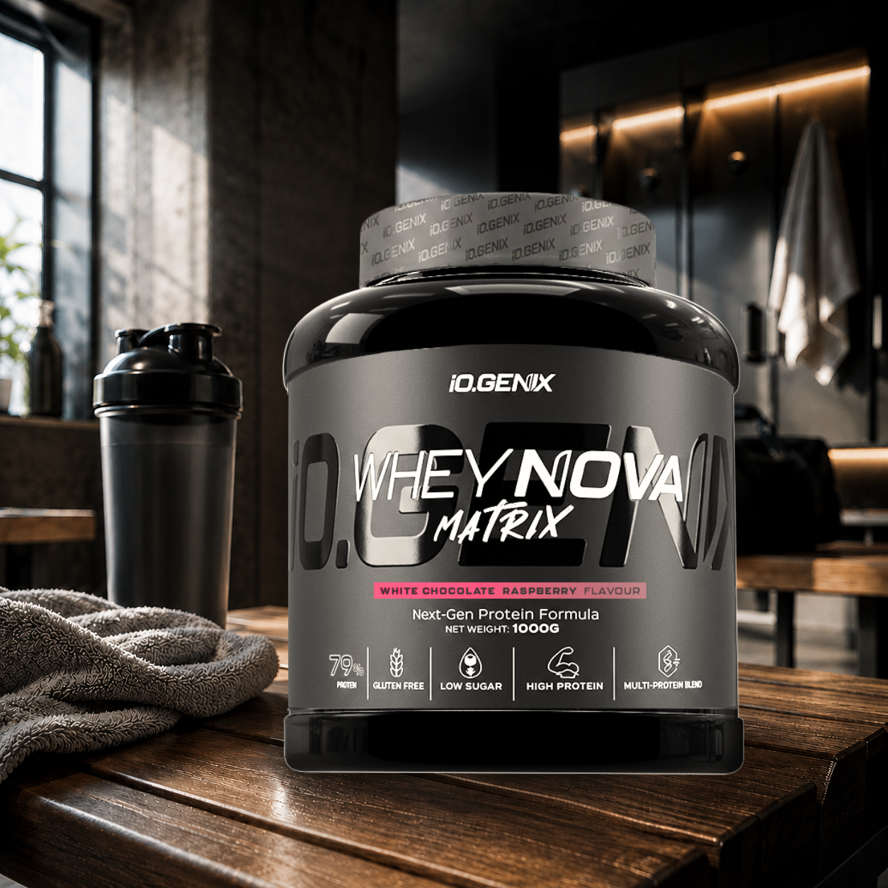 Whey Nova Matrix iO.GENIX associe whey concentrée, isolat de lait Solmiko HD et protéine de bœuf hydrolysée avec DigeZyme® pour une récupération optimale et une digestion facilitée.