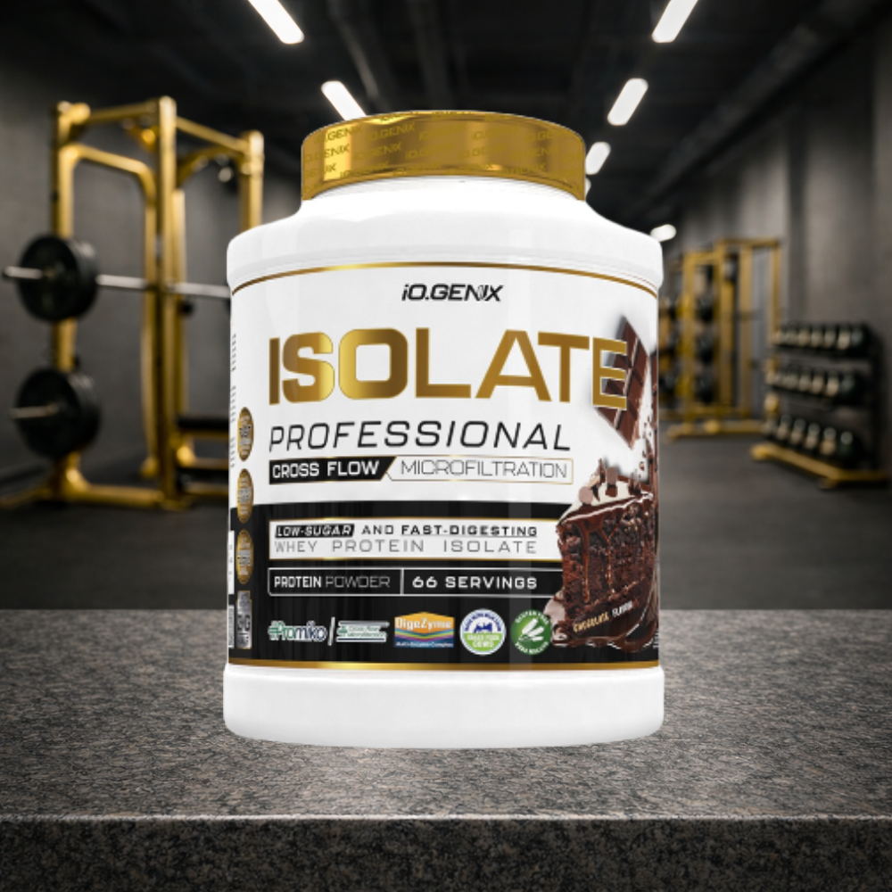 Professional Isolate IO.GENIX est un isolat de whey CFM premium issu de la matière première ISOLAC®. Riche en protéines (jusqu’à 91 %), faible en sucres et graisses, il offre une digestion rapide et un apport optimal en BCAA pour soutenir récupération, performance et développement musculaire.