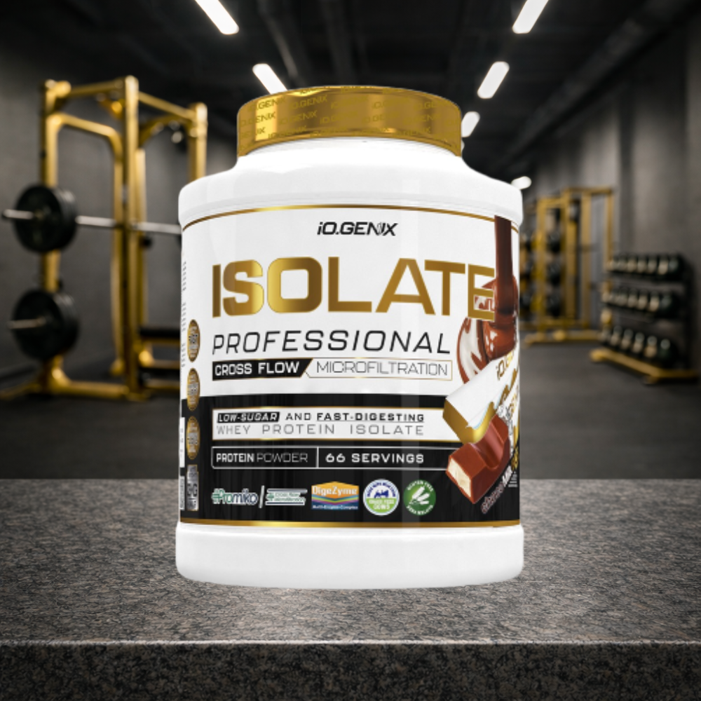Professional Isolate IO.GENIX est un isolat de whey CFM premium issu de la matière première ISOLAC®. Riche en protéines (jusqu’à 91 %), faible en sucres et graisses, il offre une digestion rapide et un apport optimal en BCAA pour soutenir récupération, performance et développement musculaire.